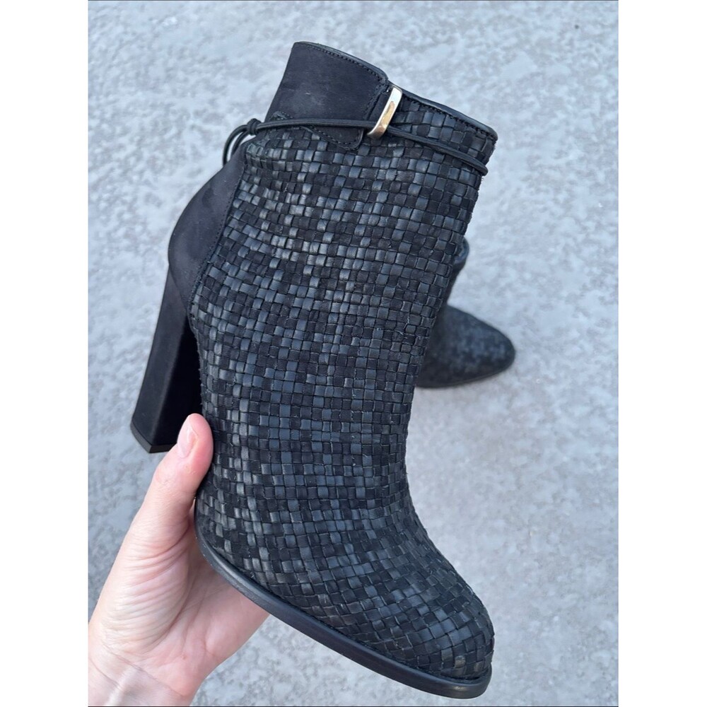 Franco Cuadra Black Woven Cowhide Leather Ankle Booties in Womens Size 7.5